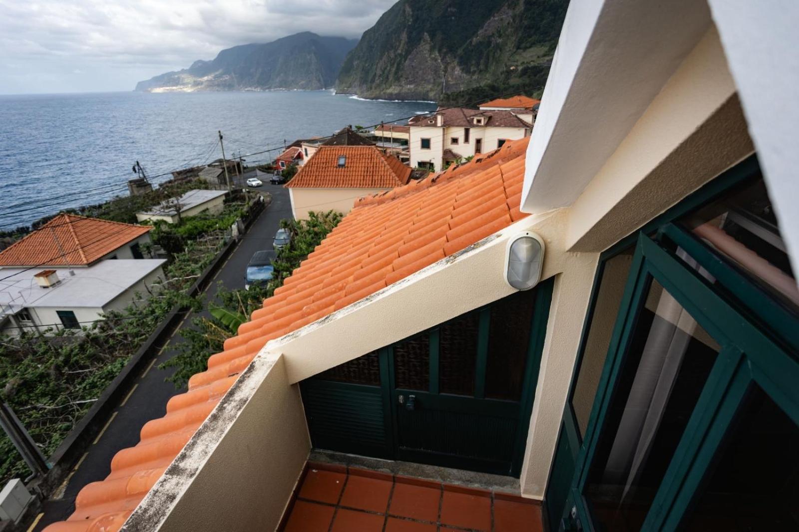 Solmar - Alojamento Porto Moniz Exterior photo